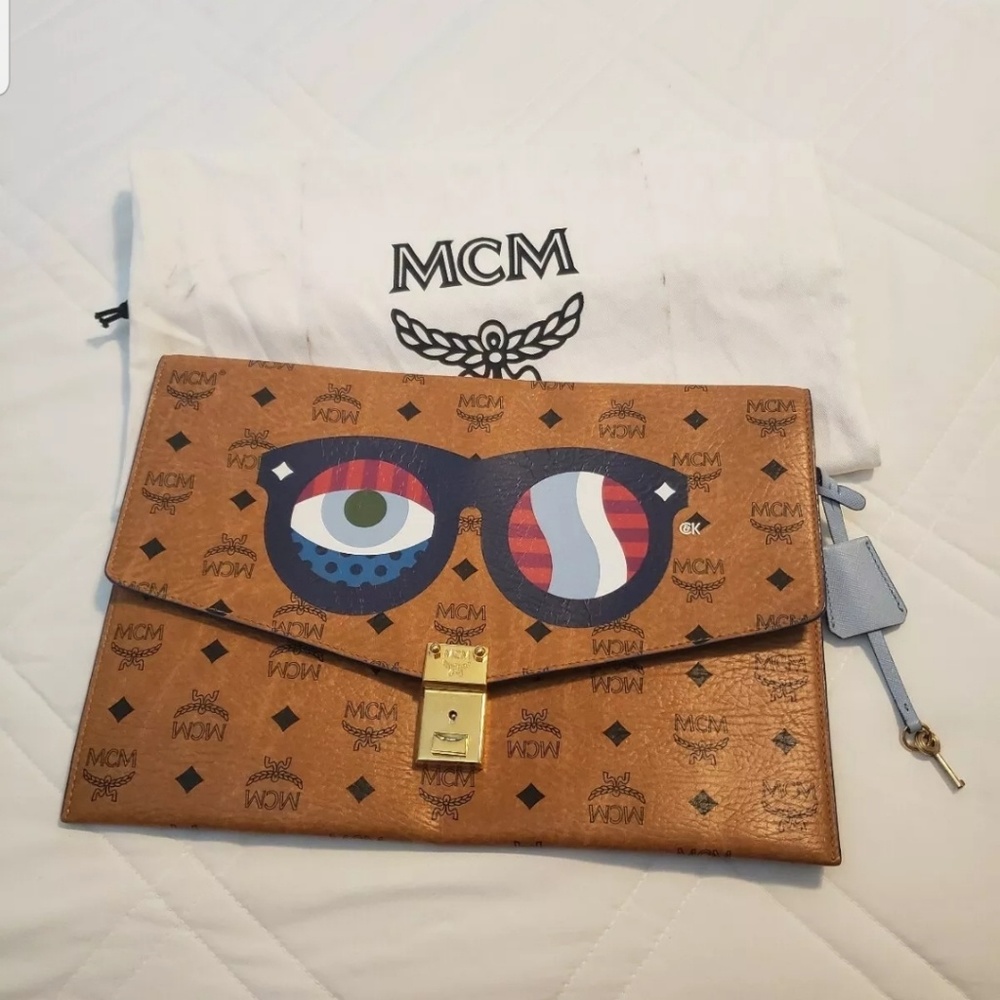 MCM Craig & Carl Eyes on the Horizon Clutch